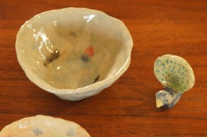 小学4年生の作品。家で飼っているインコをイメージして作りました。 