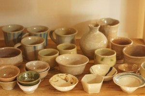 初窯は窯の癖が分かっていないので難しいです。全体的に濁った色になってしまいました。 